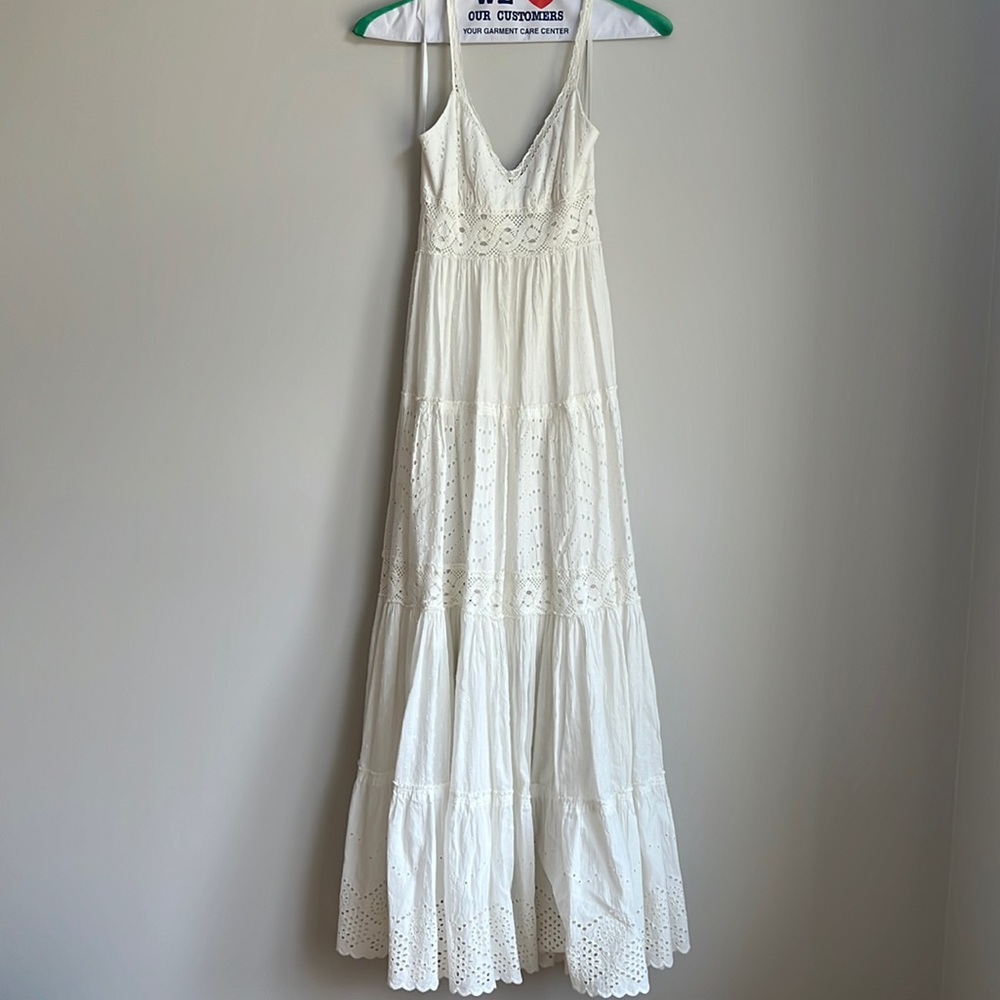 Bcbgmaxazaria, white cotton eyelet dress with slip. Size xs maxi like new